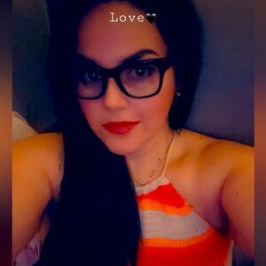 Meet your Posher, Azucena